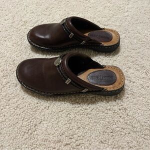 Minnetonka‎ Billie Women’s Loafers Brown size 6.5 NWOT